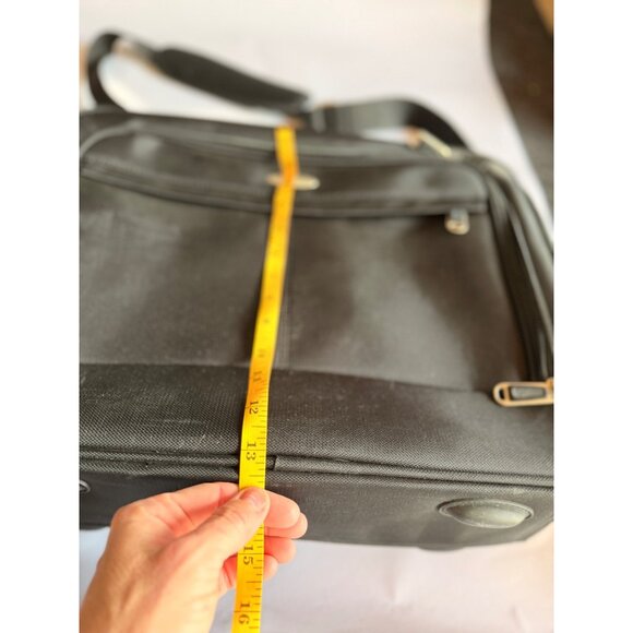 Samsonite BlackLaptop Briefcase With Adjustable Shoulder Strap & Multiple Compar - Picture 2 of 13